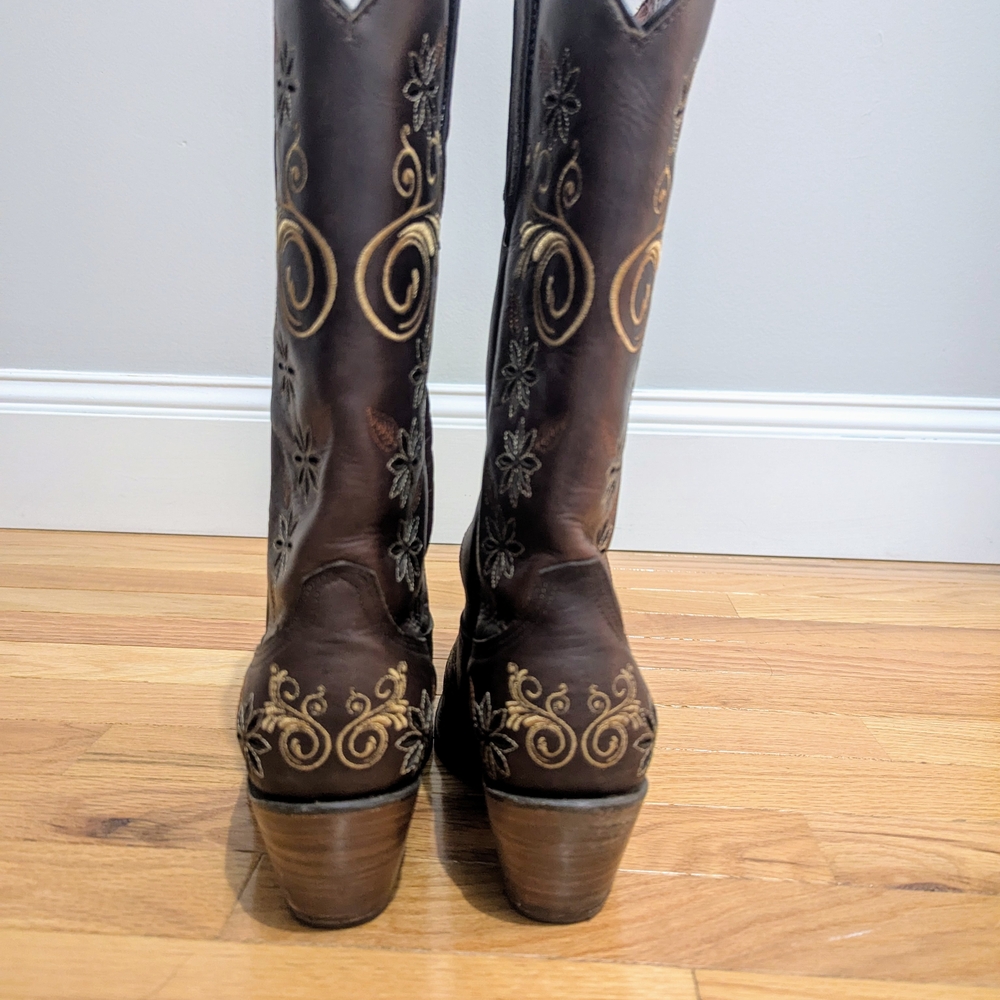 Brown Western Cowboy Boots with Gold Embroidery - Picture 3 of 6